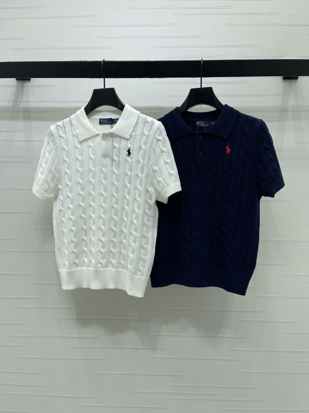 Women's short sleeves